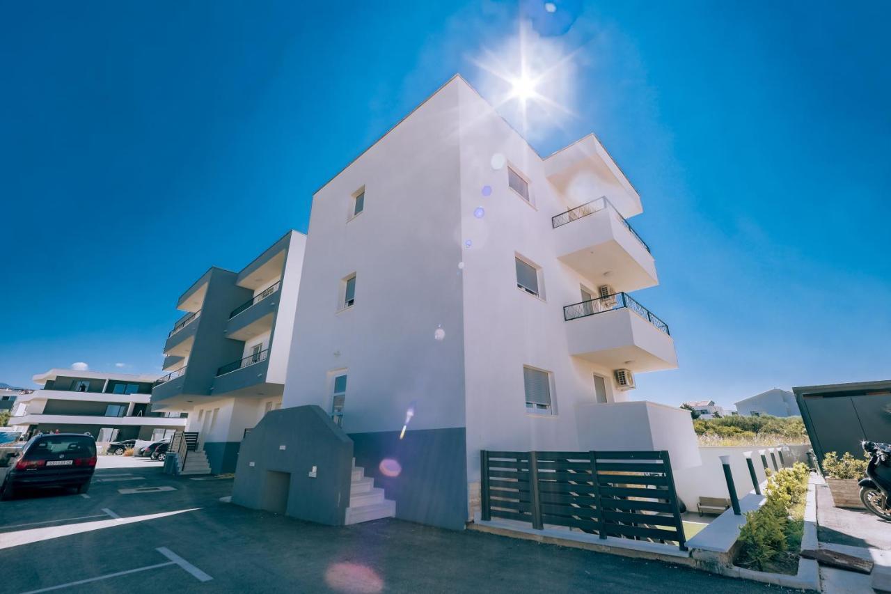 Apartment Bella Новаля Екстер'єр фото